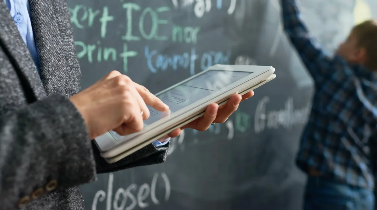 Personalized Learning Solutions Using SchoolAI Technology